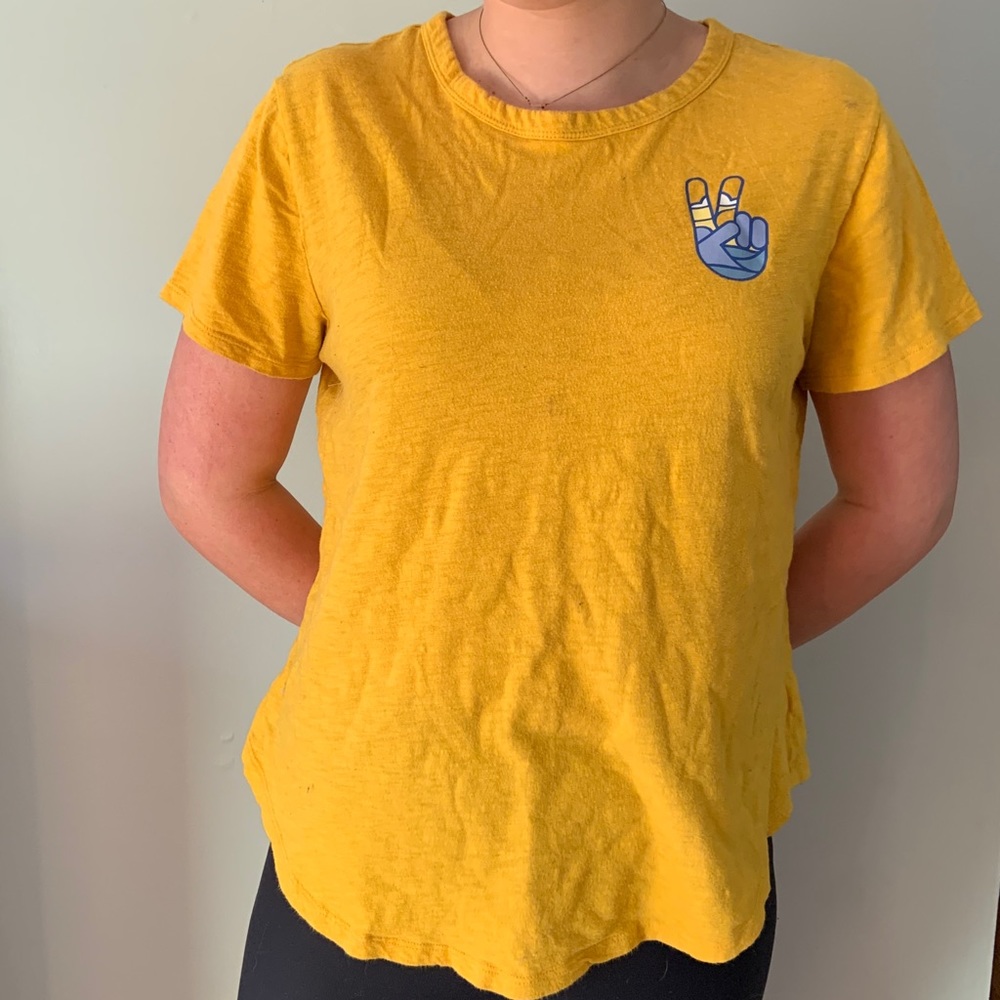 Old Navy T-shirt